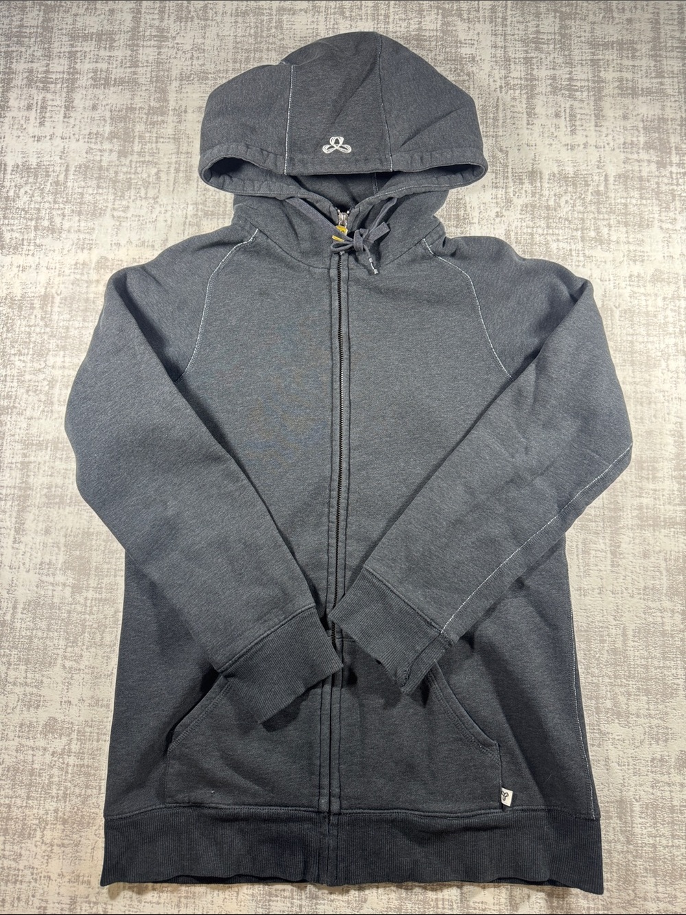 Vintage/Y2K TNA Hoodie pullover gray Comfy size Medium womens 26X18PTP *Read
